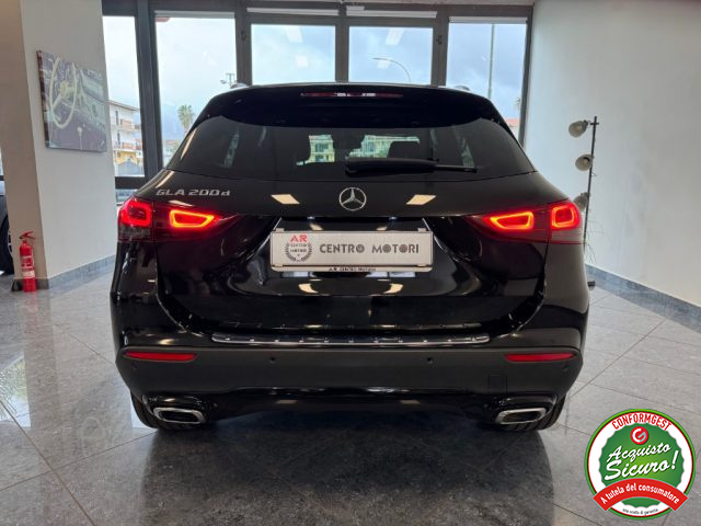 MERCEDES-BENZ GLA 200 usata, con Alzacristalli elettrici