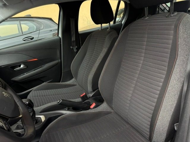 PEUGEOT 208 usata, con Autoradio digitale