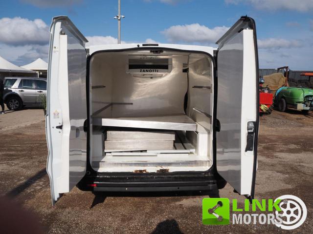 RENAULT Trafic usata 16