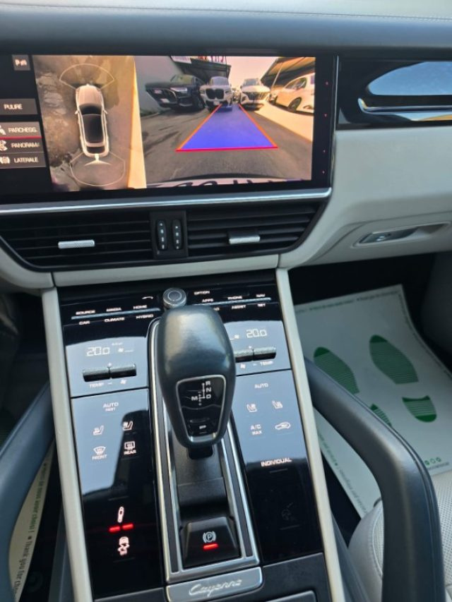 PORSCHE Cayenne usata, con Interni in pelle
