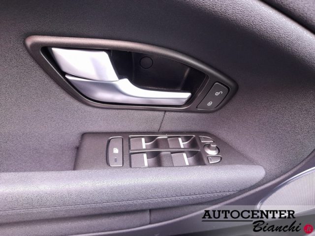 LAND ROVER Range Rover Evoque usata, con Autoradio digitale