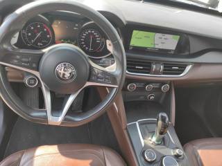 ALFA ROMEO Stelvio usata, con Sensore di luce