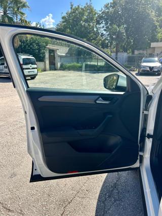 VOLKSWAGEN T-Roc usata, con Airbag testa