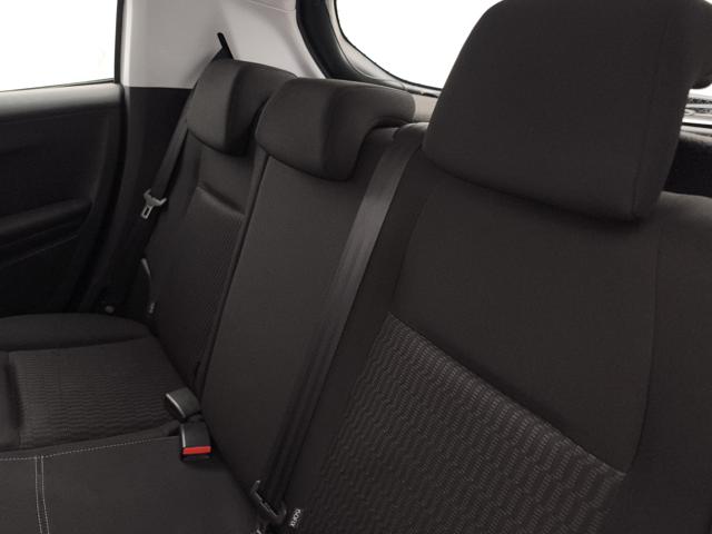 PEUGEOT 208 usata, con Sedile posteriore sdoppiato