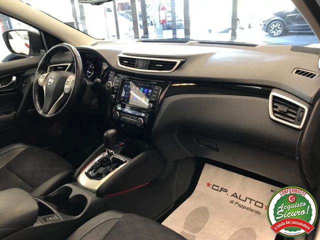 NISSAN Qashqai usata, con Fari LED