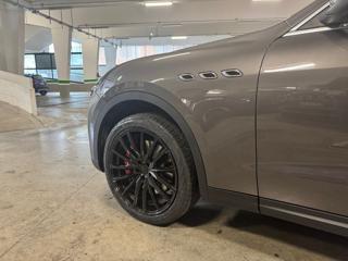 MASERATI Levante usata, con Park Distance Control