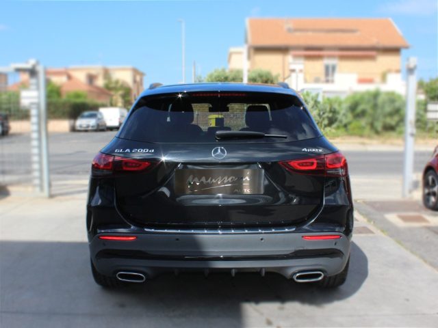 MERCEDES-BENZ GLA 200 usata, con Autoradio