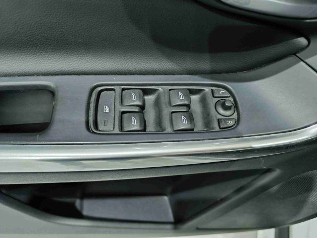 VOLVO XC60 usata, con Specchietti laterali elettrici