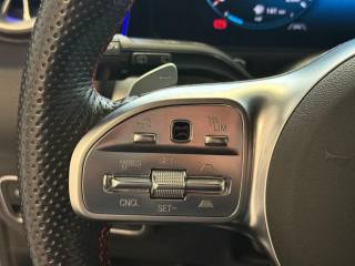 MERCEDES-BENZ GLB 200 usata, con Bracciolo