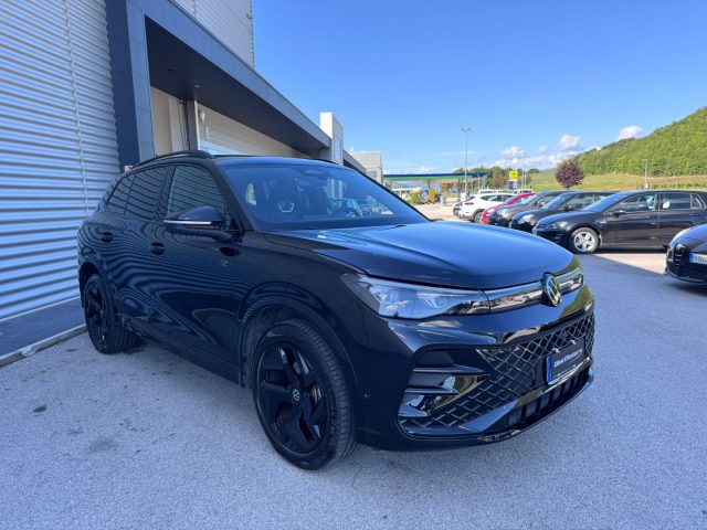 VOLKSWAGEN Tiguan usata, con Airbag laterali