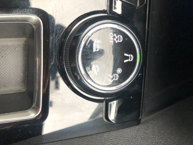 PEUGEOT 3008 usata 17