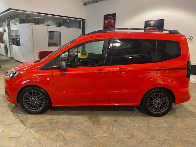 FORD Tourneo Courier usata, con Sedile posteriore sdoppiato