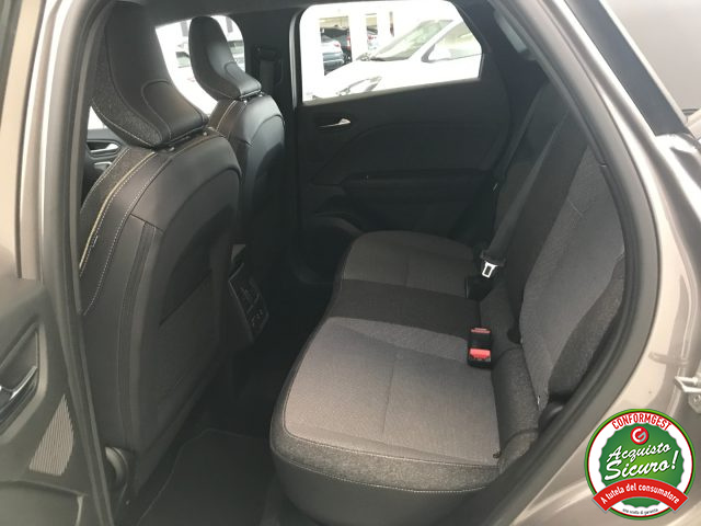 RENAULT Captur usata, con Volante in pelle