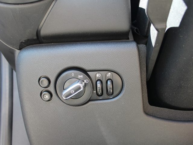 MINI One usata, con Luci diurne