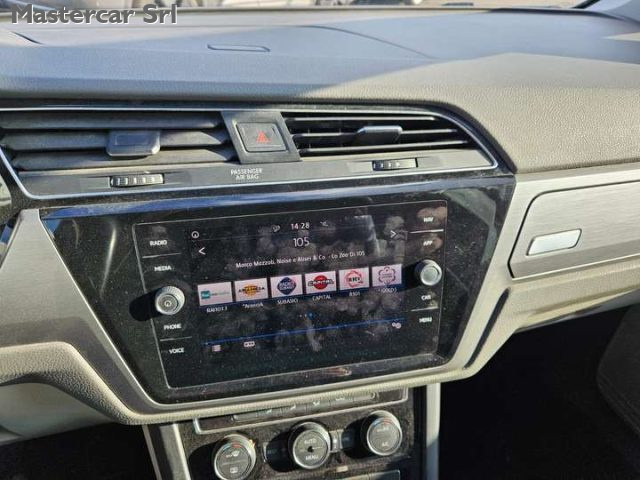 VOLKSWAGEN Touran usata, con Vetri oscurati
