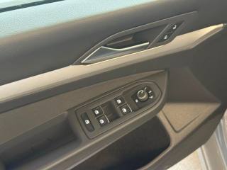 VOLKSWAGEN Golf usata, con Autoradio