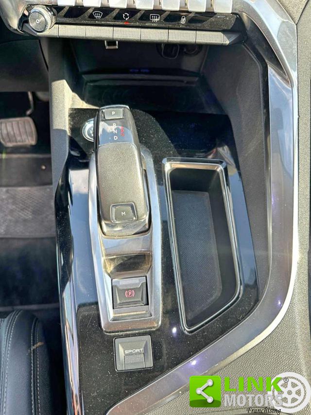 PEUGEOT 3008 usata, con Autoradio digitale