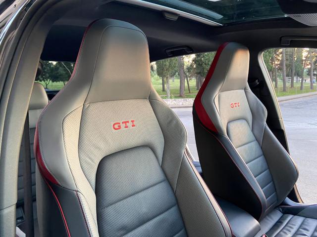 VOLKSWAGEN Golf GTI usata, con Cronologia tagliandi
