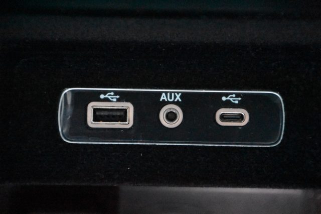 ALFA ROMEO Stelvio usata, con Luci diurne LED