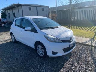 TOYOTA Yaris usata, con Airbag laterali