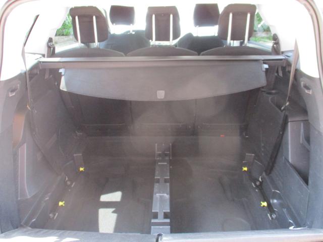 PEUGEOT 5008 usata, con Sistema di navigazione
