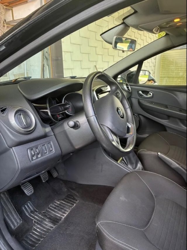 RENAULT Clio usata, con Airbag laterali