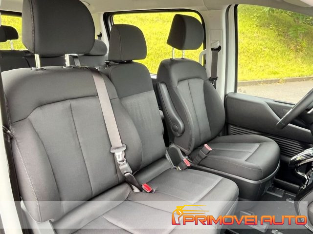 HYUNDAI Staria usata, con Airbag