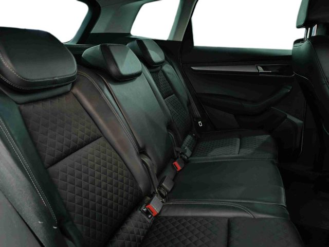 SKODA Karoq usata, con Bluetooth