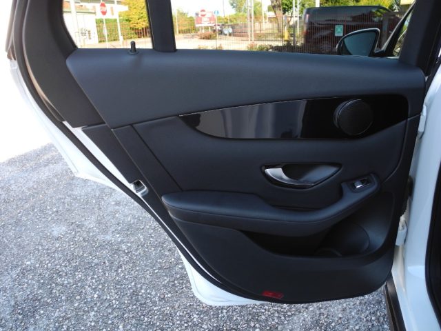 MERCEDES-BENZ GLC 250 usata 68