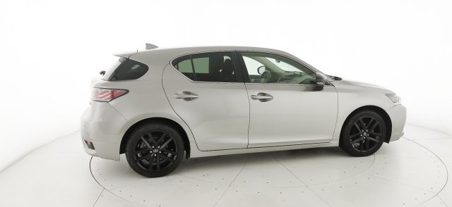 LEXUS CT 200h usata, con Volante in pelle