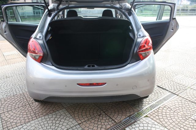 PEUGEOT 208 usata, con Specchietti laterali elettrici