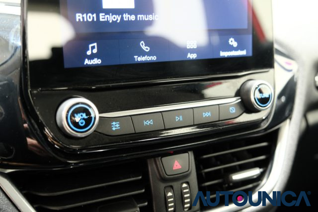 FORD Fiesta usata, con Specchietti laterali elettrici