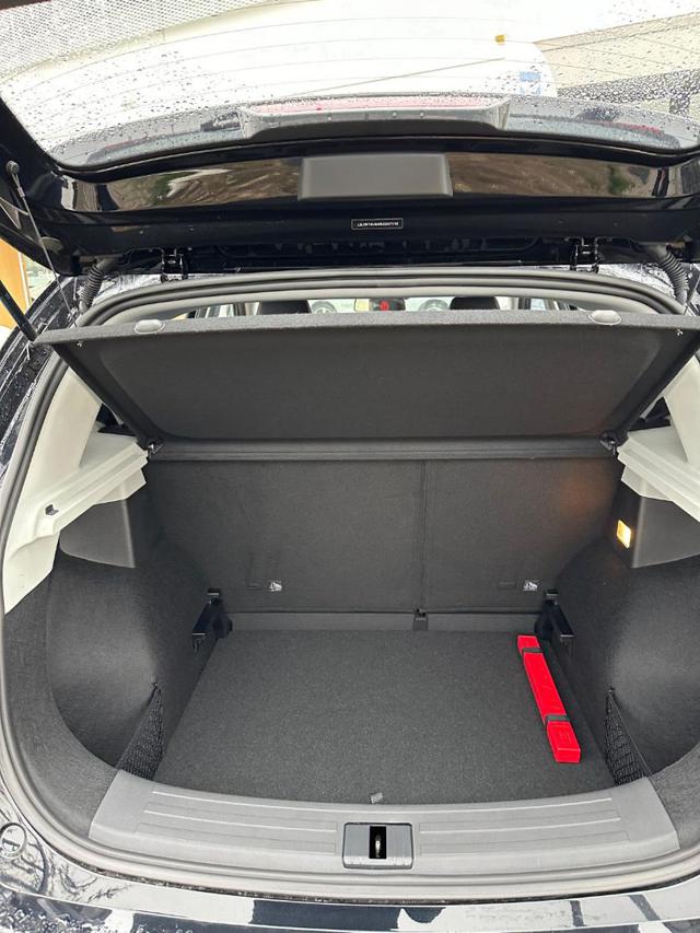 MG ZS usata, con USB
