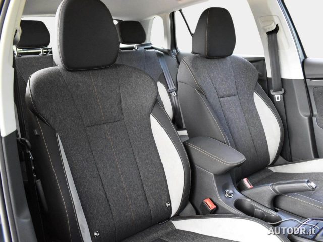 SKODA Kamiq usata, con Autoradio