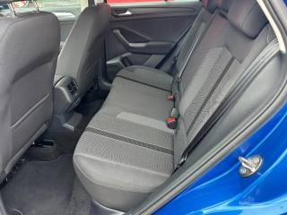 VOLKSWAGEN T-Roc usata, con Autoradio