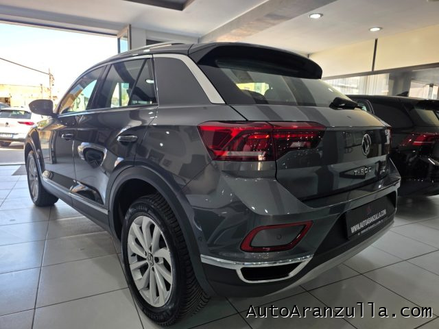 VOLKSWAGEN T-Roc usata, con Autoradio