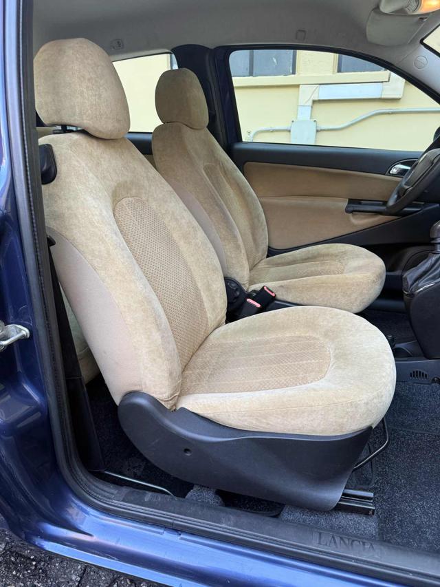 LANCIA Ypsilon usata, con Fendinebbia