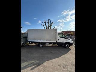 IVECO Daily usata 4