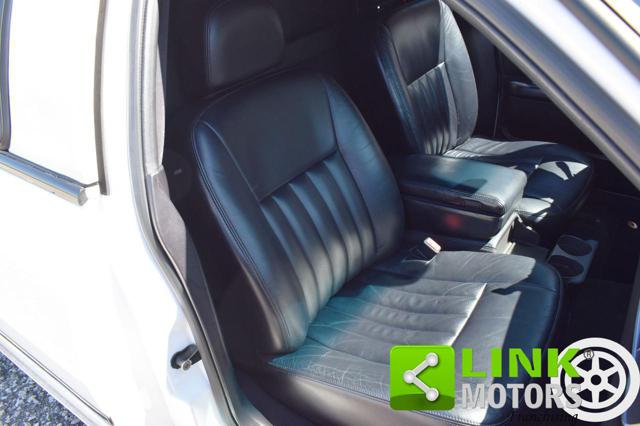LINCOLN Town Car usata 10