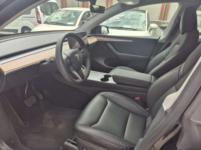 TESLA Model Y usata, con Boardcomputer
