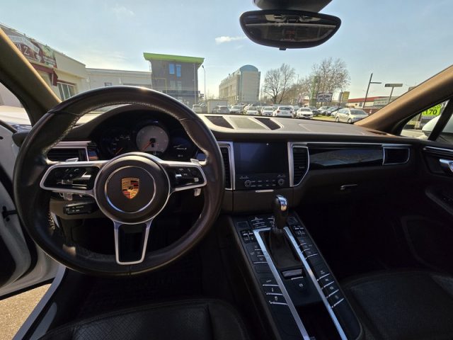 PORSCHE Macan usata, con Boardcomputer