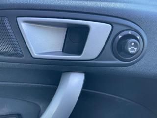 FORD Fiesta usata, con USB