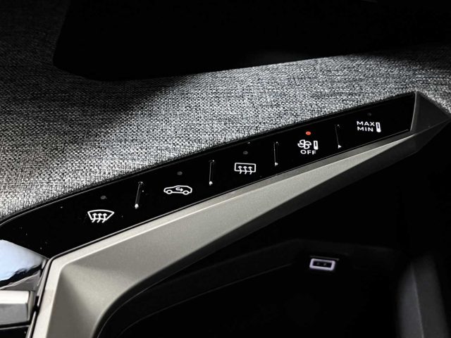 PEUGEOT 3008 usata 26