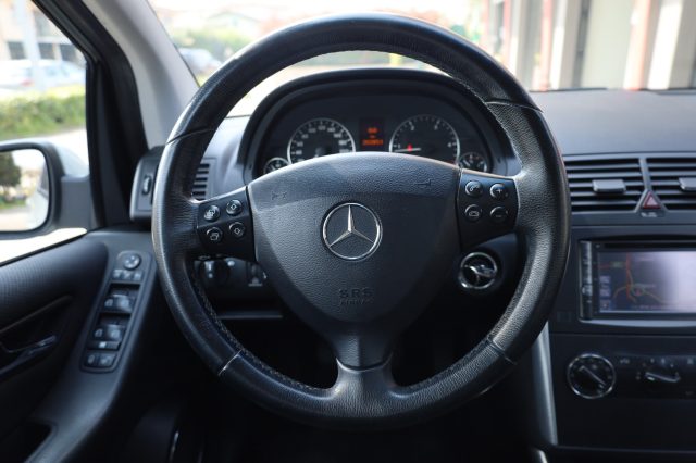 MERCEDES-BENZ A 180 usata 24