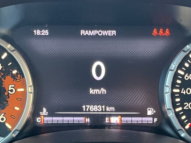 JEEP Renegade usata, con Cruise Control