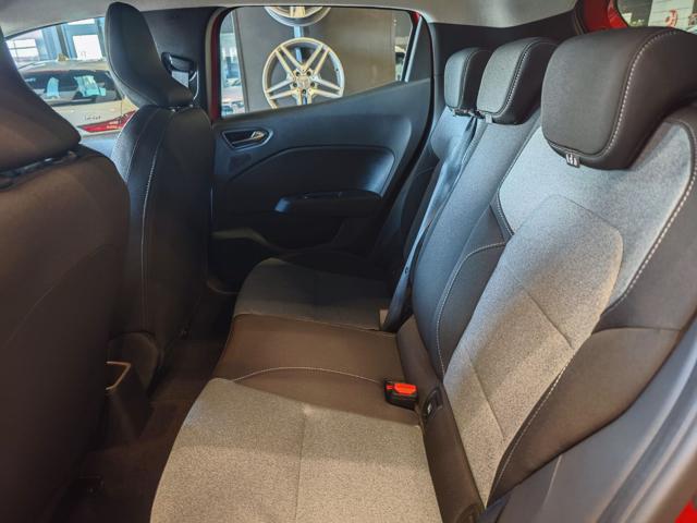 RENAULT Clio usata, con USB