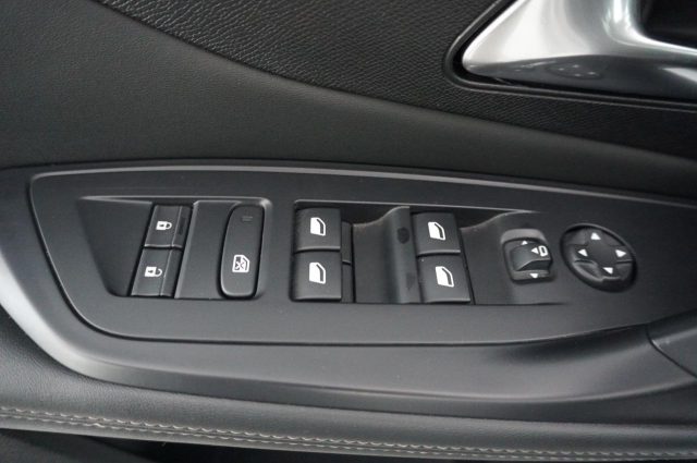PEUGEOT 308 usata, con Vetri oscurati