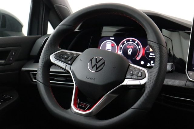 VOLKSWAGEN Golf usata, con Park Distance Control