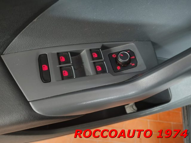 VOLKSWAGEN T-Cross usata, con Controllo automatico clima