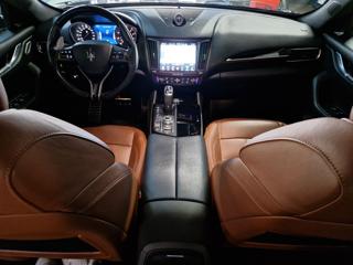 MASERATI Levante usata, con Fendinebbia